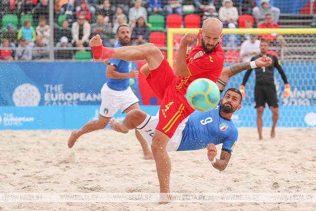 Полуфиналы по пляжному футболу проходят на II Европейских играх