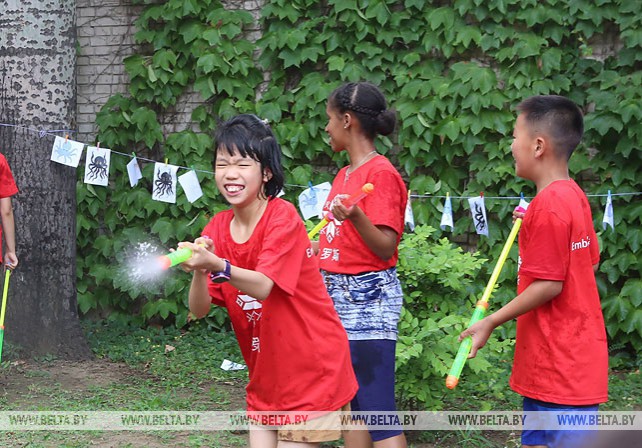 Детский праздник ко Дню Независимости провели в посольстве Беларуси в Китае
