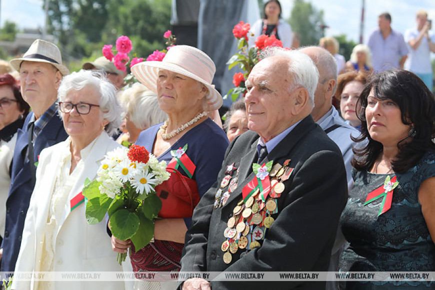 Акция "Память вечна" прошла на мемориальном комплексе "Урочище Пески"