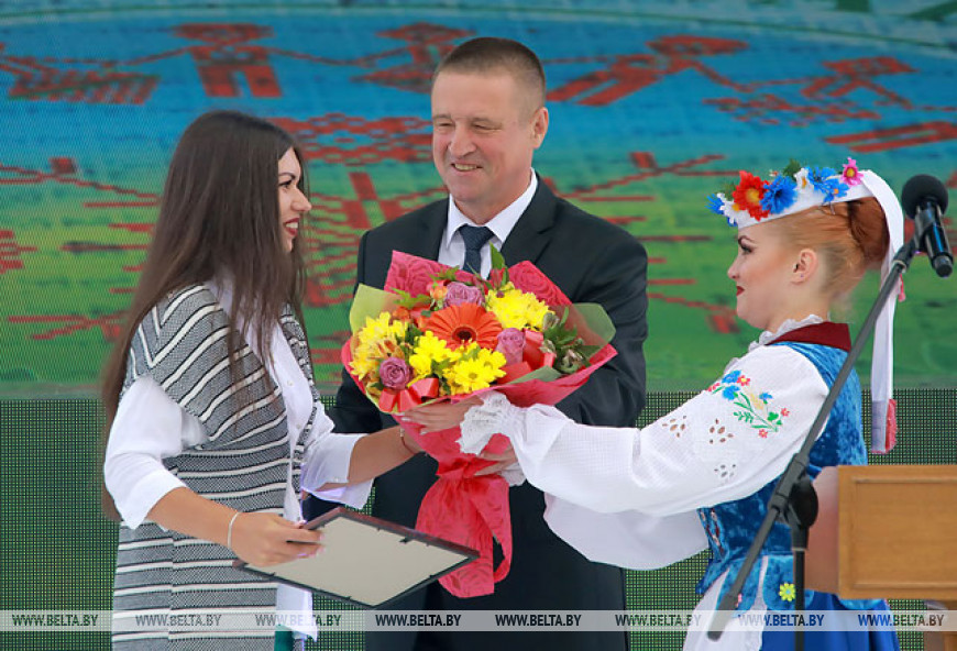 Передовиков АПК Могилевской области наградили на празднике "Купалье" в Александрии