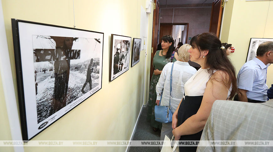 Фотовыставка "Спитакская трагедия: ретроспектива памяти" открылась в Минске