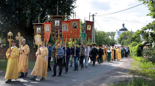 В День памяти святого Георгия Конисского в Могилеве провели литургию и крестный ход