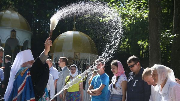 В Жировичах после реконструкции открыли святой источник