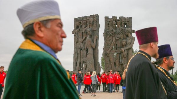 Молодежь БРСМ благоустроила территорию мемориального комплекса "Тростенец"