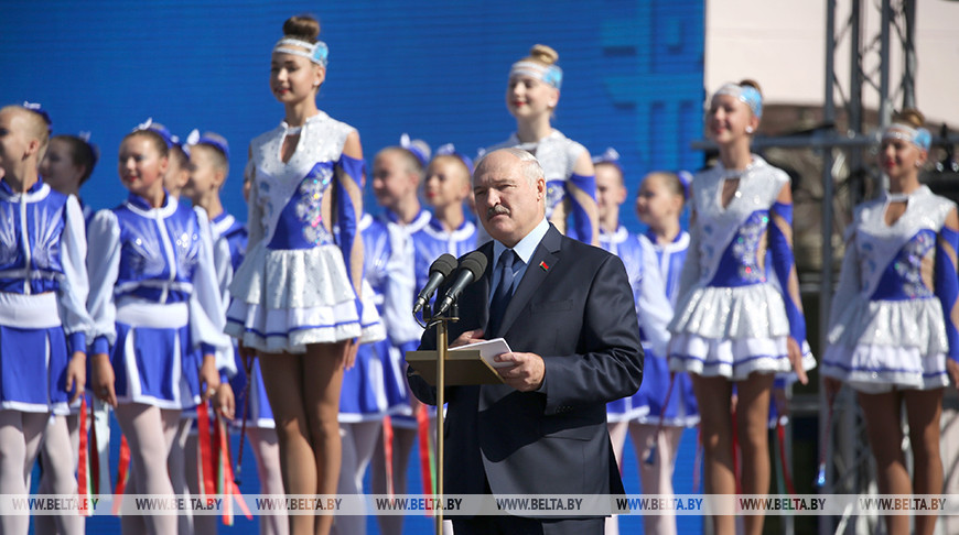 Лукашенко: история Бреста - достояние страны, его современный облик - повод для общей гордости