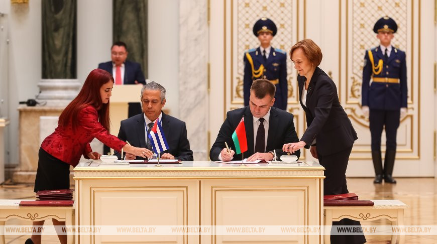 Двусторонние документы между Беларусью и Кубой подписаны в Минске