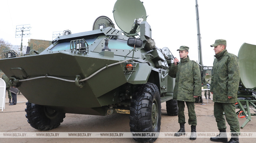 Новые образцы вооружения передали в войска связи ВС Беларуси