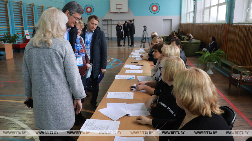 Наблюдатели от СНГ посетили избирательный участок №62 в Могилеве