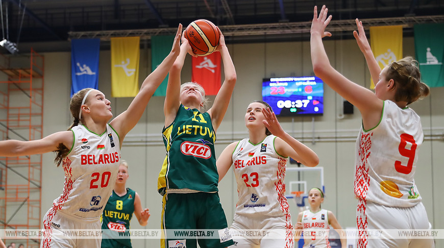Юные баскетболисты из пяти стран принимают участие в турнире памяти Владимира Рыженкова в Минске
