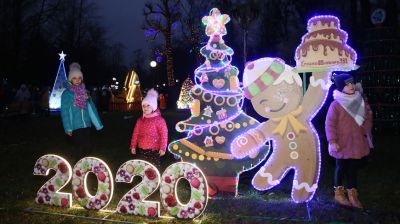 В Гродно включили новогоднюю иллюминацию