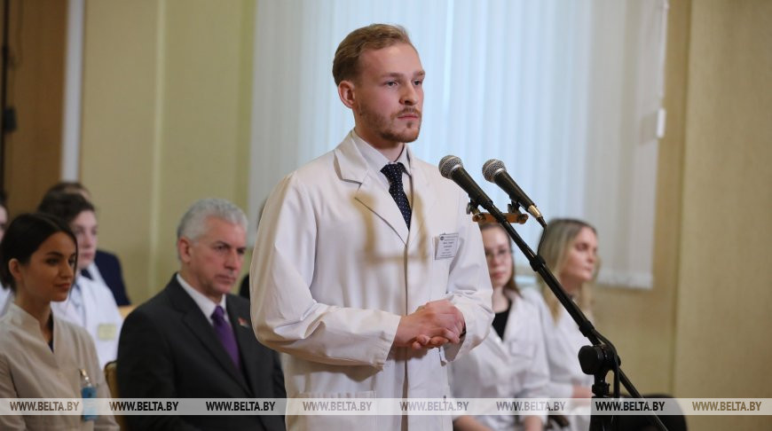 Студенты-медики из Витебска, Гомеля и Гродно поучаствовали во встрече с Президентом по видеосвязи