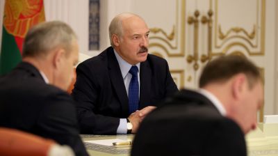 Лукашенко провел совещание по вопросам повышения эффективности реализации нефтепродуктов на экспорт