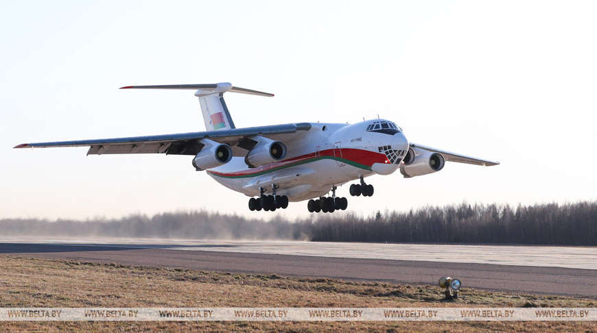 Беларусь отправила второй самолет с гуманитарным грузом в Китай