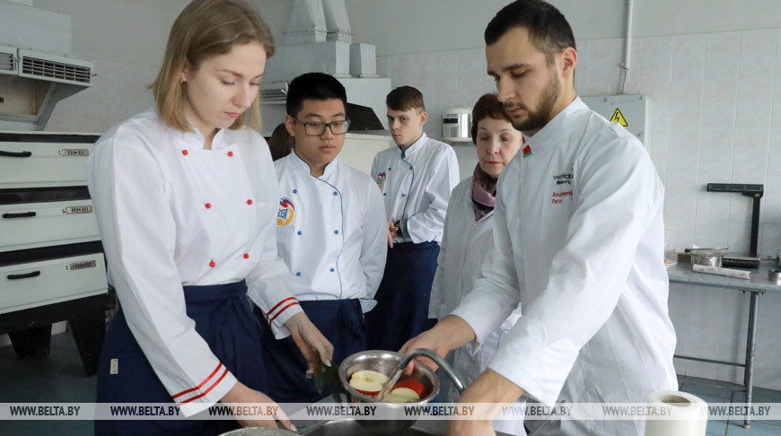 Мастер-классы белорусской кухни для российских студентов прошли в Могилеве