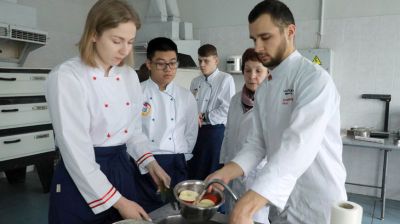 Мастер-классы белорусской кухни для российских студентов прошли в Могилеве