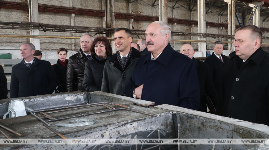 Лукашенко посетил Светлогорский завод железобетонных изделий и конструкций