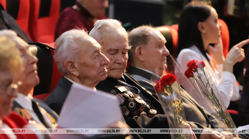 В Бресте прошло заседание клуба "Диалог", посвященное празднованию 75-летия Победы