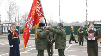 Руководству областных и Минского горисполкомов вручили знамена территориальной обороны