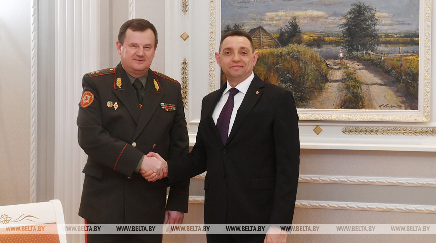 Равков провел переговоры с министром обороны Сербии Александром Вулиным