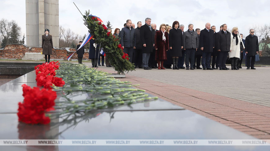 Матвиенко: на священной земле Брестской крепости невозможно сдержать эмоции