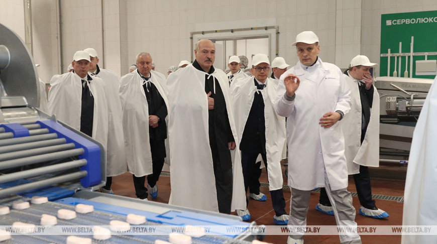 Лукашенко посетил ЗАО "Юнимит" в Смолевичском районе