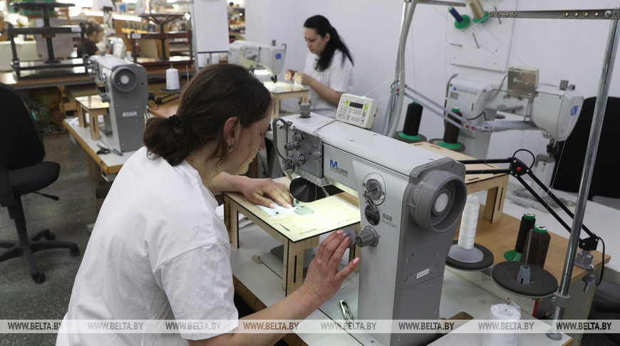 В Гродно частные компании начали производство медицинских повязок