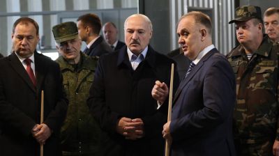 Лукашенко ознакомился с развитием в Беларуси ракетного производства