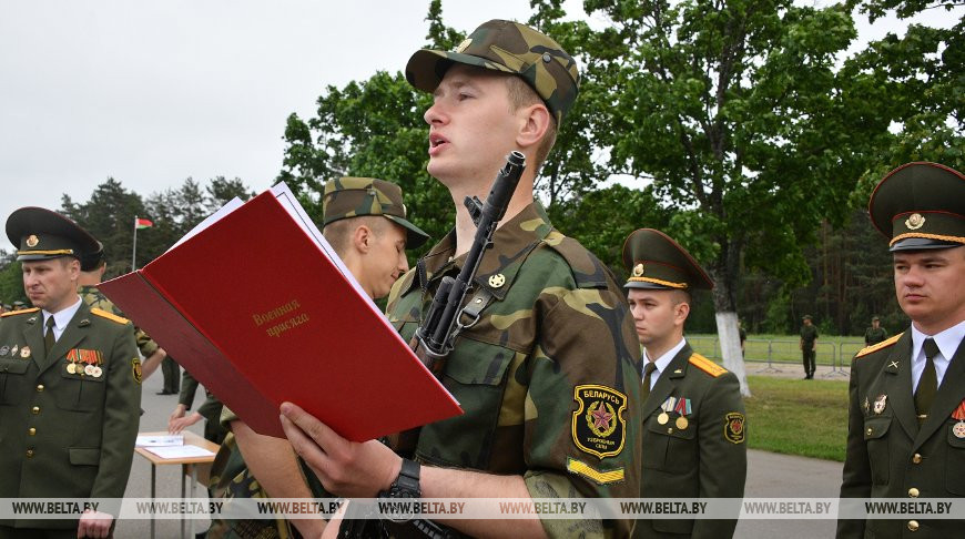 Более 1,3 тыс. новобранцев приняли присягу в 72-м объединенном учебном центре