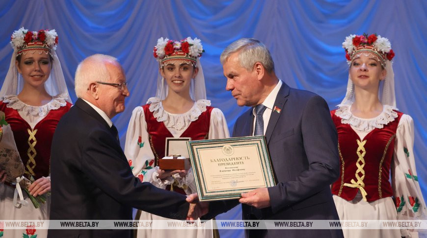 Андрейченко принял участие в церемонии чествования медработников Витебской области