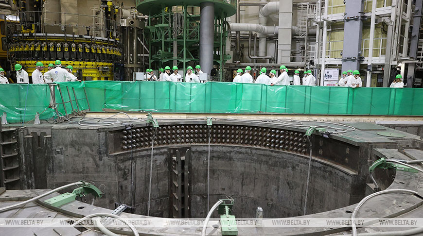 На БелАЭС началась загрузка ядерного топлива в реактор первого энергоблока