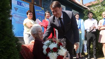 Новый паспорт в 100-летний юбилей вручили ветерану войны из Гродно