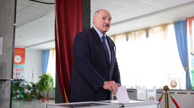 Лукашенко проголосовал на президентских выборах