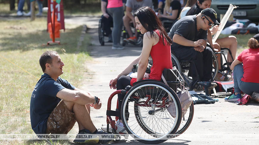 Турслет инвалидов-колясочников проходит в Мозырском районе