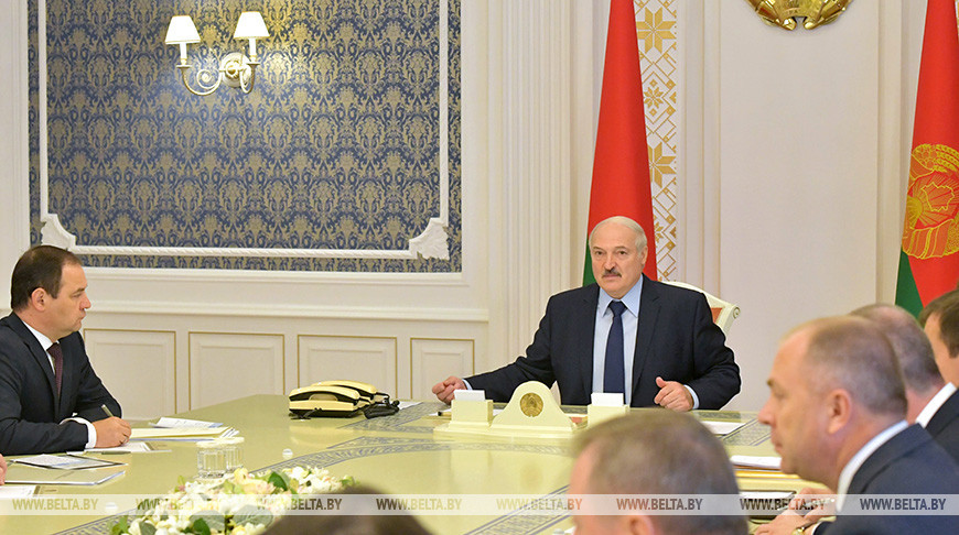 Лукашенко провел совещание с членами Совета безопасности
