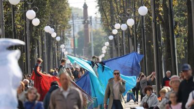 Обновленный сквер с входной аркой и крытый футбольный манеж открыли в Витебске