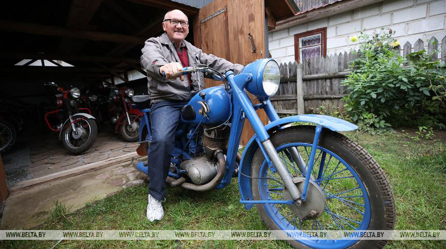 Пенсионер из Поречья собрал коллекцию ретромотоциклов