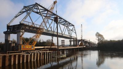 Новый мост через Днепр возводится в Рогачеве