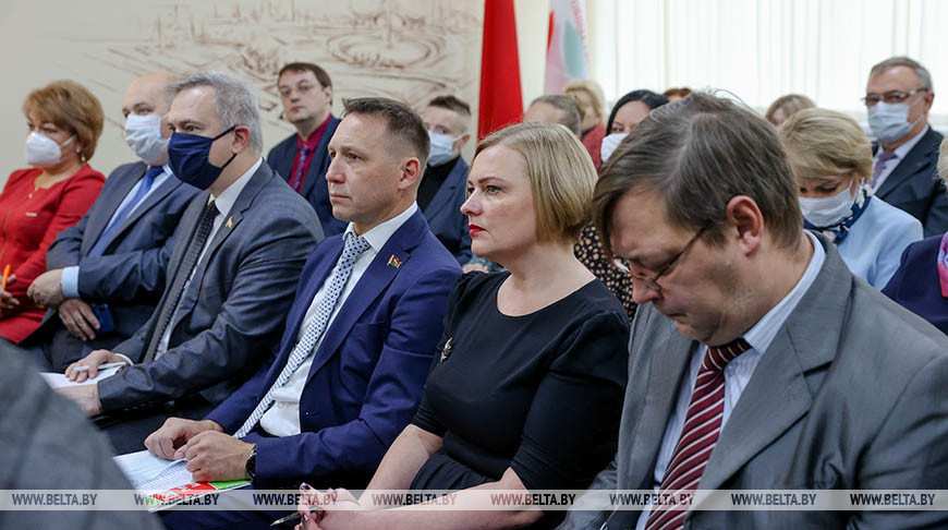 Тематическая дискуссия по вопросам изменений в Конституцию прошла в штаб-квартире "Белой Руси"