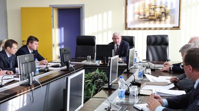 Министр промышленности встретился с руководством БЕЛАЗа