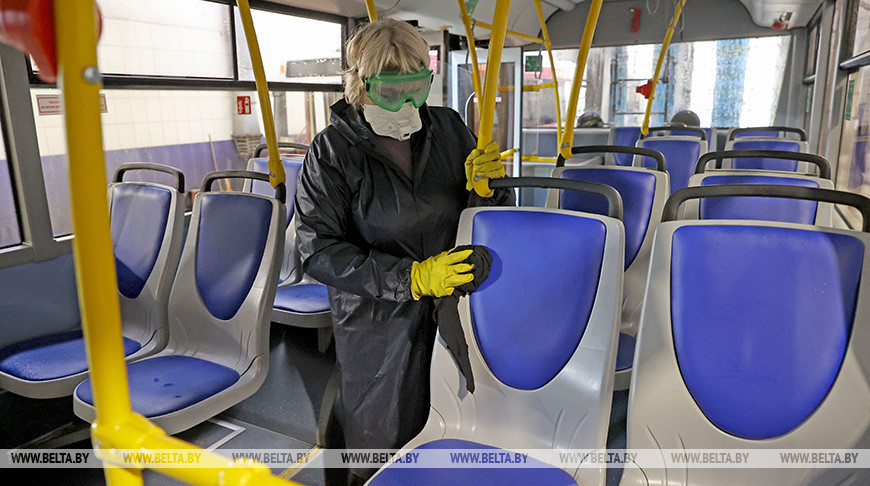 Троллейбусы в Витебске ежедневно обрабатывают дезинфицирующими средствами