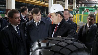 Головченко посетил завод крупногабаритных шин ОАО "Белшина"