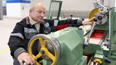 Цех по сборке торфовозных вагонов открыли на заводе торфяного машиностроения "Большевик"
