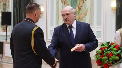 Лукашенко представил в должности министра внутренних дел и начальника ГУВД Минска