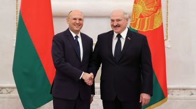 Лукашенко принял верительные грамоты послов 6 стран и Мальтийского ордена