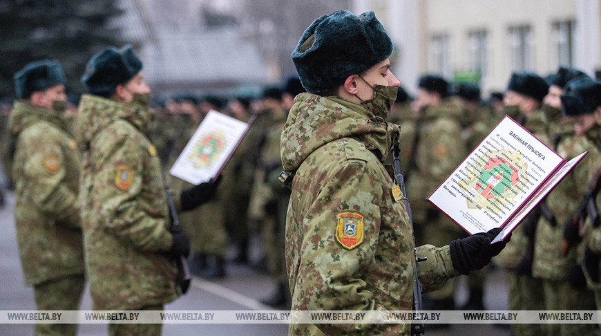 Пограничники нового пополнения приняли военную присягу