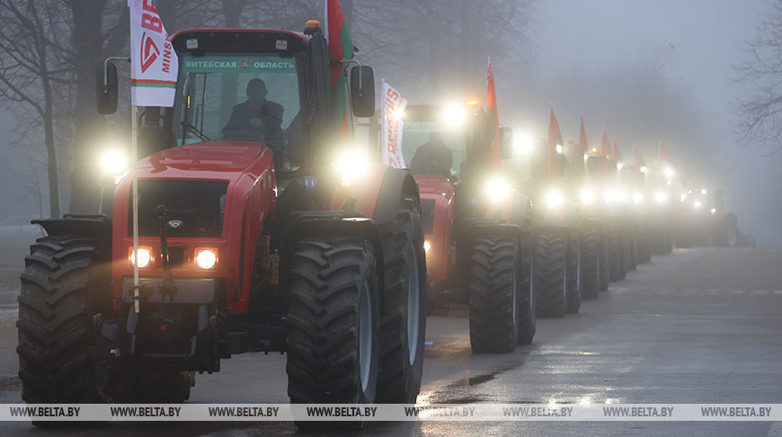 МТЗ отправил 240 тракторов в Витебскую область