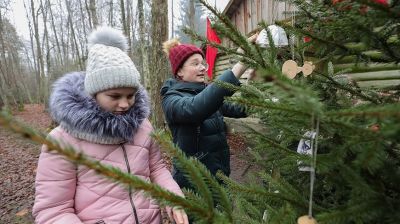 Партизанский Дед Мороз принимает гостей в урочище Хованщина