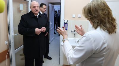 Лукашенко посетил детскую инфекционную больницу в Минске