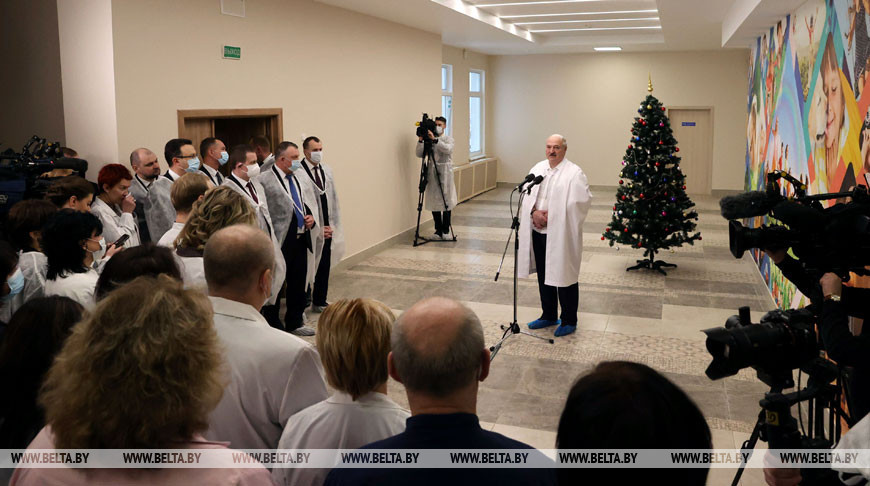 Лукашенко встретился с коллективом РНПЦ детской онкологии, гематологии и иммунологии