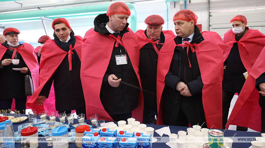 Головченко посетил Глубокский молочноконсервный комбинат